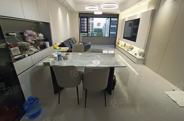 房东急售 新一中民生凤凰城附近湖语上院四室洋房电梯房