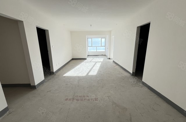 和信中心商住小区3室2厅105.6㎡145万二手房图片