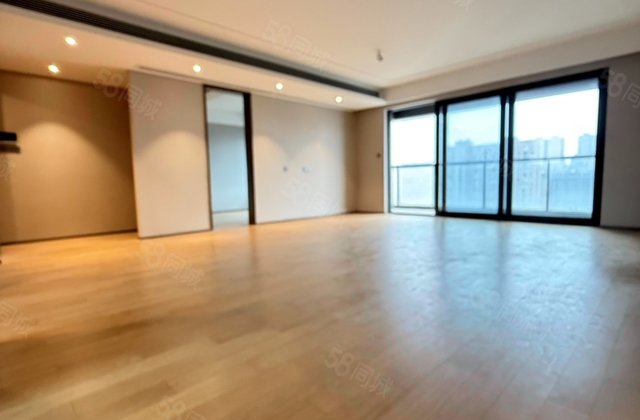 雅戈尔嵩江府4室2厅144.59㎡388万二手房图片