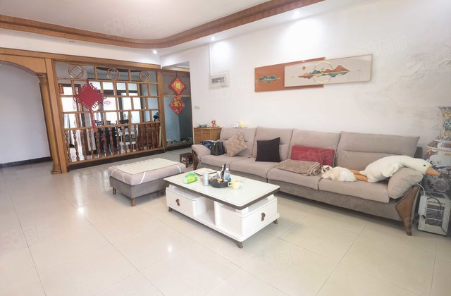 合山市中心商贸城3室2厅132.74㎡36.8万二手房图片