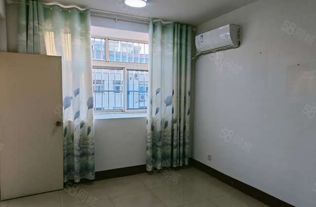 香岸雅居2室2厅1卫可隔三室满五送地上朝阳车库可放车租赁