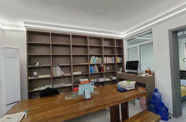 东关   文轩中学 精装修 三室两厅一卫 区医院家属院