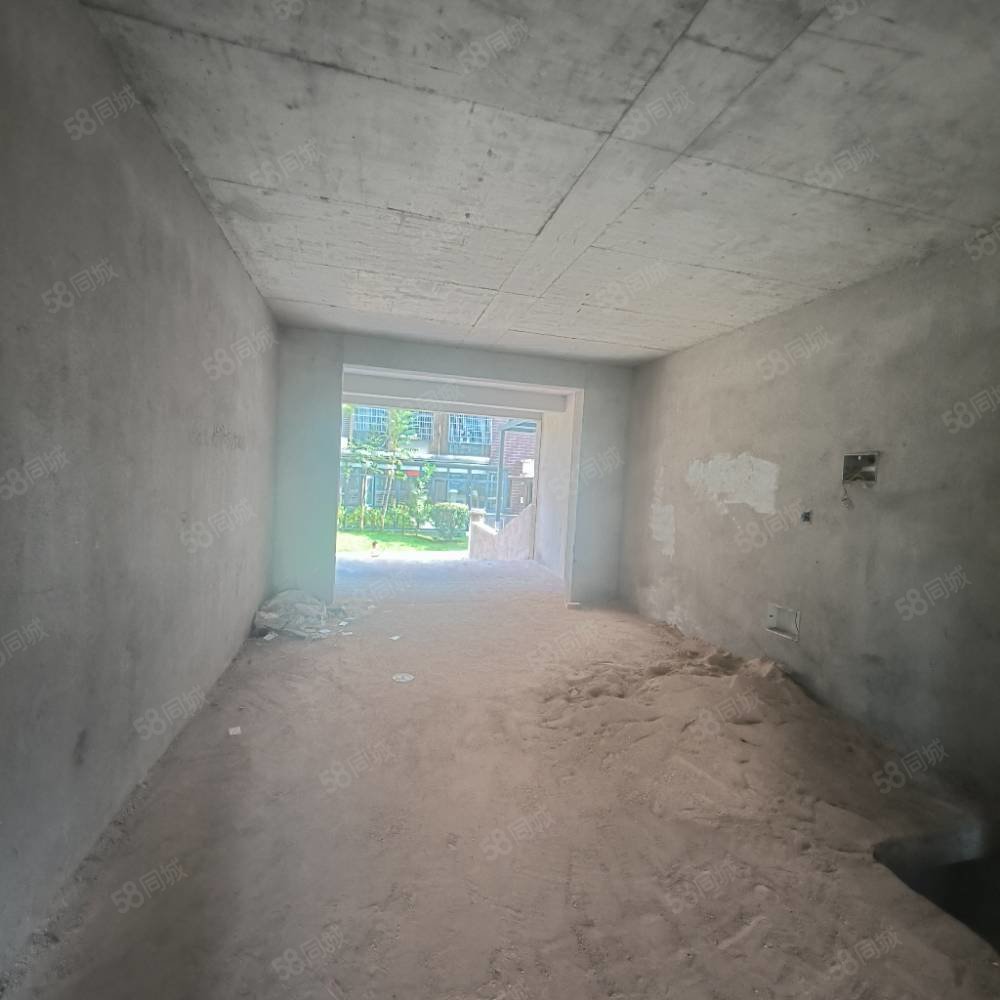 天御蓝湾7室2厅4卫126㎡南北140万