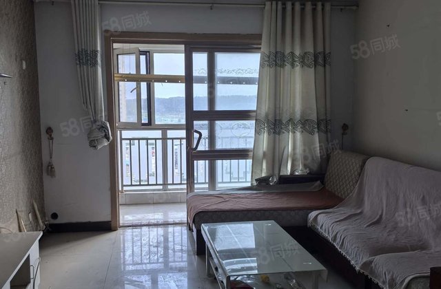 文轩本部，龙湾商品两室，带地下室88万，随时看房