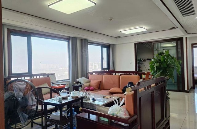 绿城百合新城 近医院 商品房 南向采光好 中间楼层 有电梯