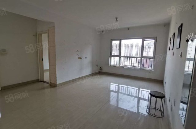 荣盛水岸花语(一期) 3房 周边配套完善