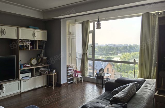 文轩本部 摩天轮脚下 西安交大220万 精装140平 车位储