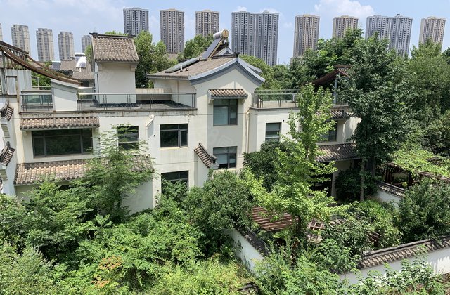 中国院子340万别墅 送地下室60平米.前后大阳台