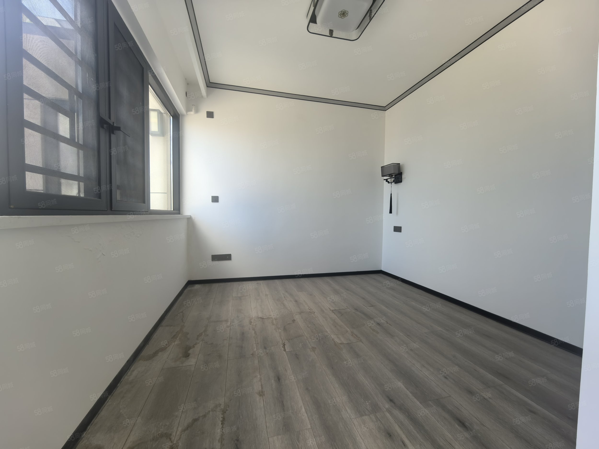 华隆公馆4室2厅2卫110㎡南北59万