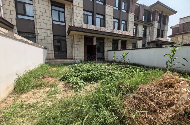 盛世天湖，联排别墅地上三层南向100平院子新房未住410平