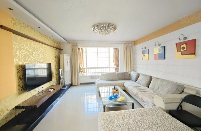 四季美景4室2厅155.66㎡110万二手房图片