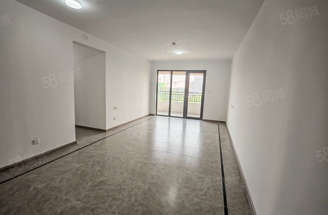 湖语上院 3室2厅 118平 简单装修 房东急置换 诚意买房