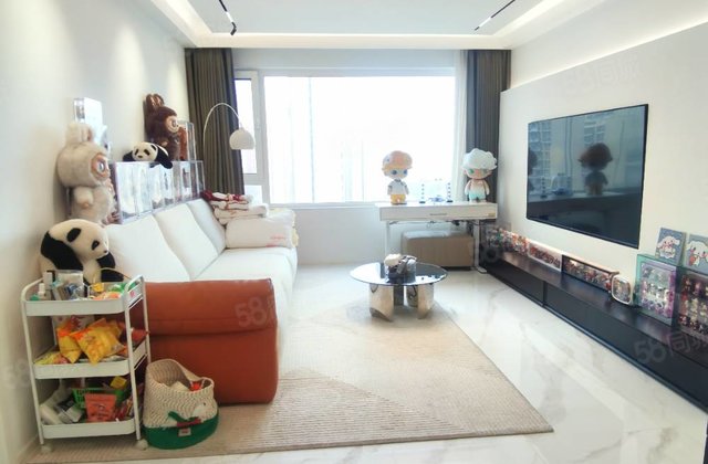 新上好房 绿城百合新城 东边户客厅带飘窗好楼层 基本未住