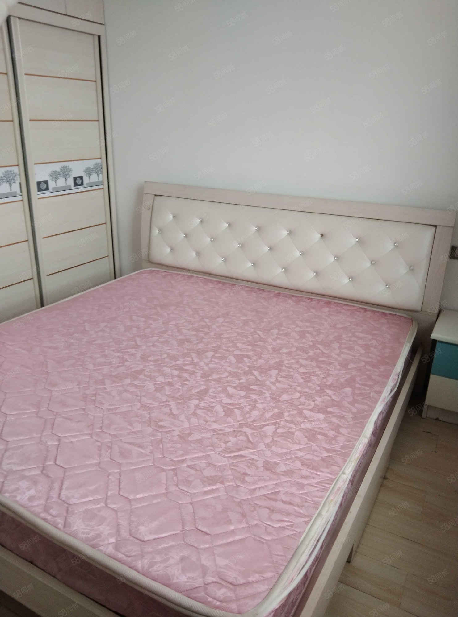 白浪南山小区3室2厅1卫125㎡西18万