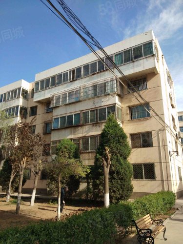 解放东街 安东小区 精装两室未住人 适合老人居住 价格可议