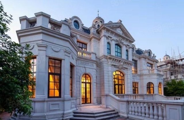 6室4厅4卫,515.0平米,3280.00万元