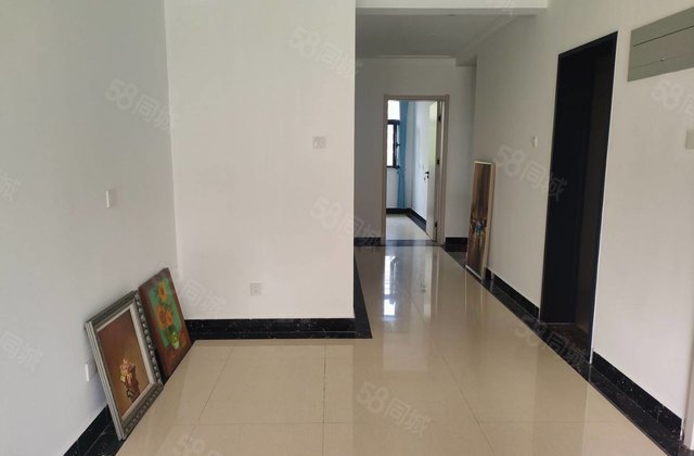 孟达国际新城B2邻近一实验，区政府  带车位储藏室。