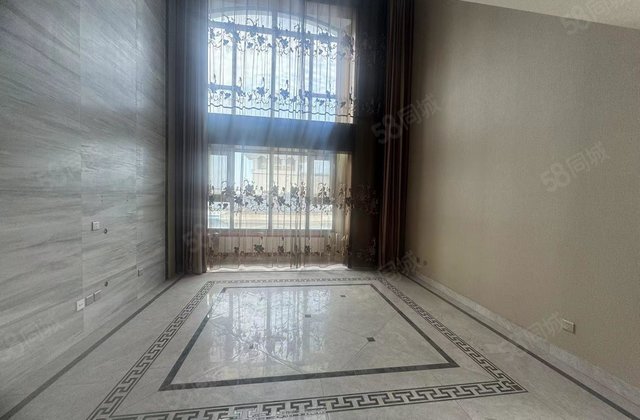 实验 奥森花园 顶层复式 精装修 五室两厅两卫 送车位储