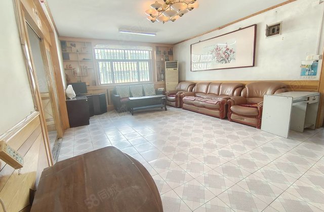 文轩本部外国语，龙山南区三楼三室朝阳双阳台，区委家属院