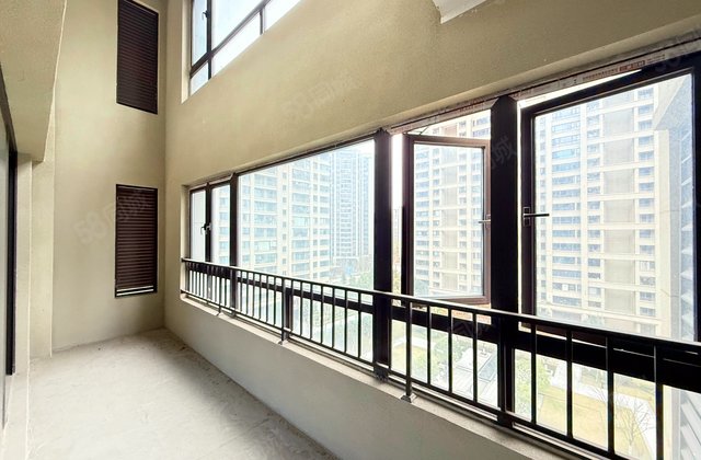 御璟湖山璟樾5室2厅157㎡148.8万二手房图片