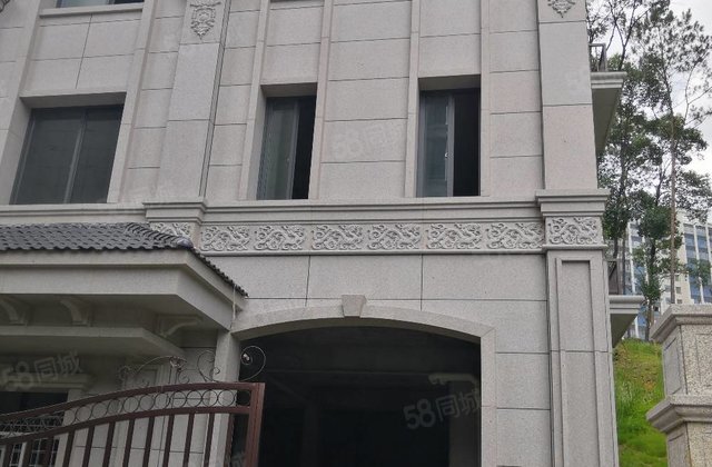 翡翠庄园别墅毛坯房,端户采光好不遮挡,自住办公都适宜6室2厅4卫380㎡