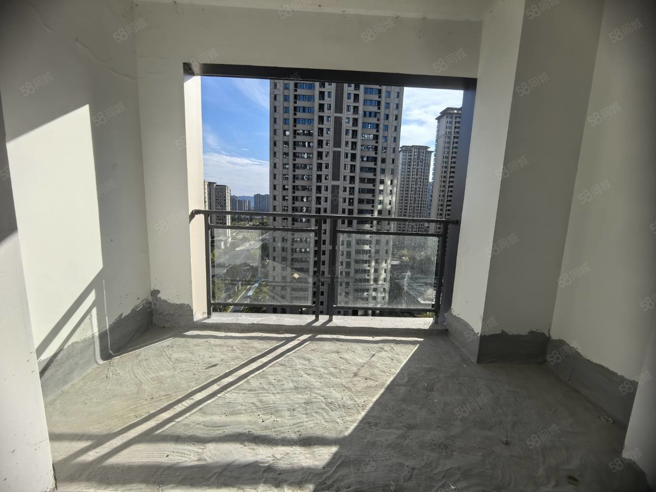 德和领秀广场3室2厅2卫110㎡南北83.8万