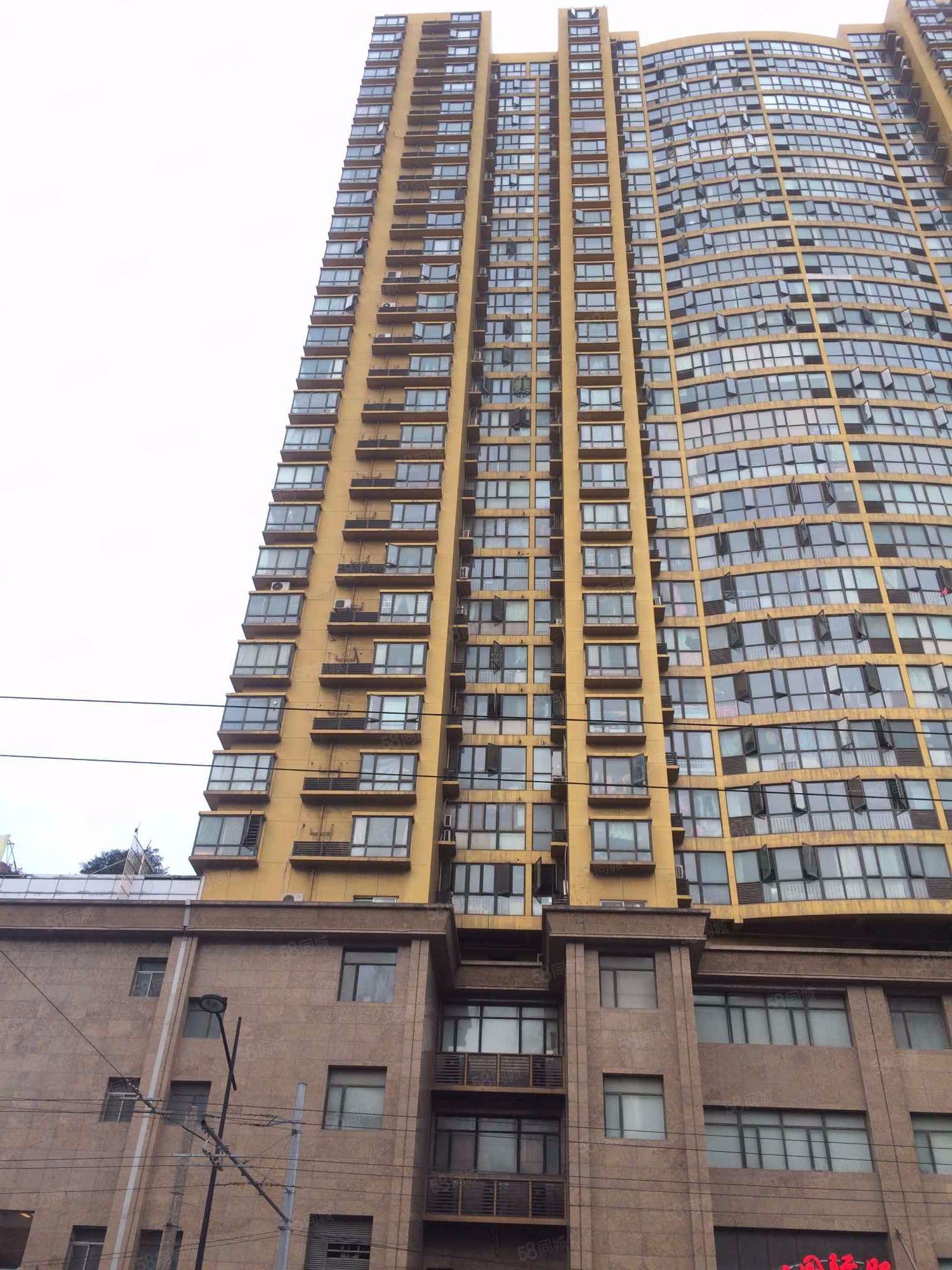 外滩993室2厅3卫173.37㎡南1850万