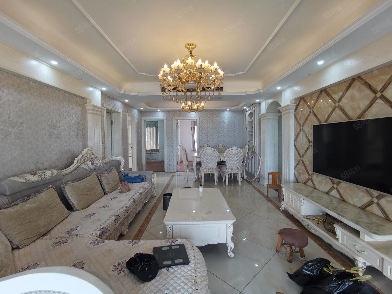 锦绣潜城3室2厅2卫136㎡南北69万