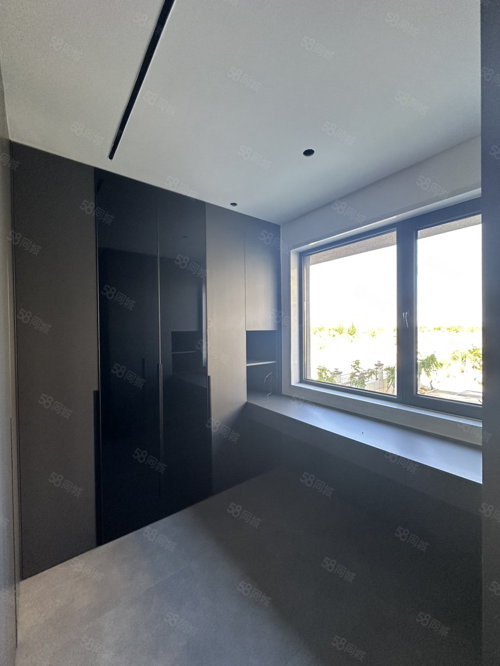 华韵锦园3室2厅2卫140㎡南北105万