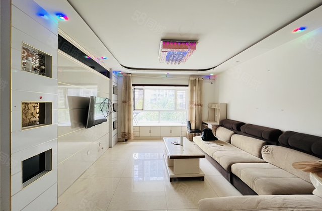 新出 急售 刚需必看 光明  旁 电梯房东边户 三室