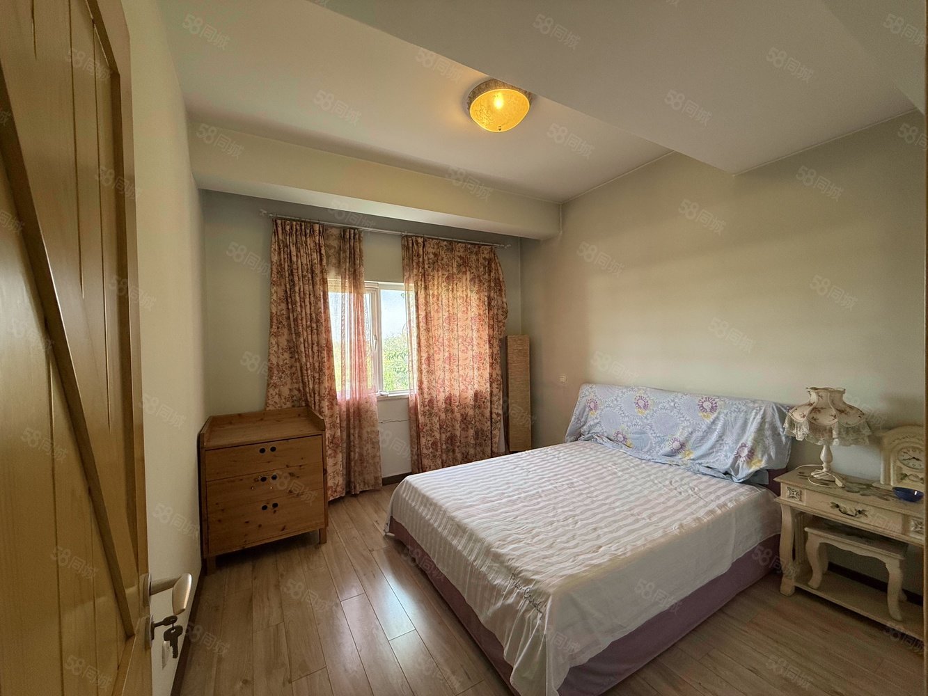 贏海莊園5室2廳3衛(wèi)335.61㎡南北1360萬