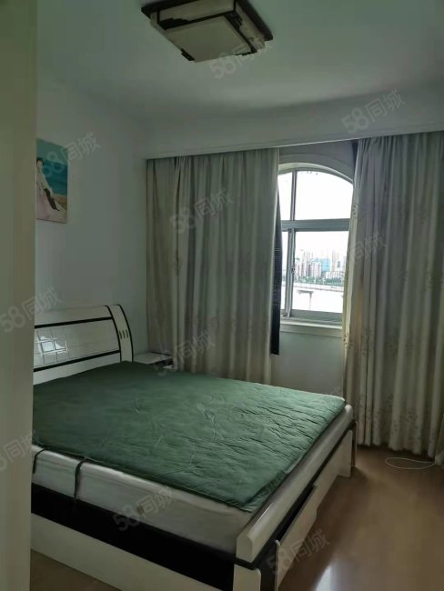 联谊怡沁园3室2厅2卫138㎡东65万