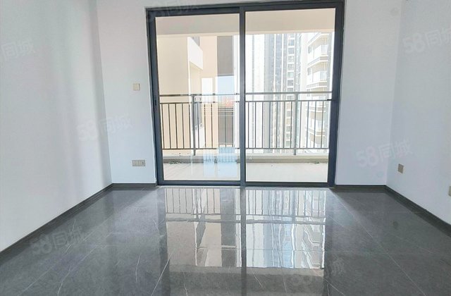 港龙滨江公园5室2厅116.45㎡104万二手房图片