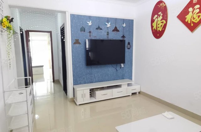 二中附近，精装两室，送车位，储藏室，全屋家具家电，可贷款