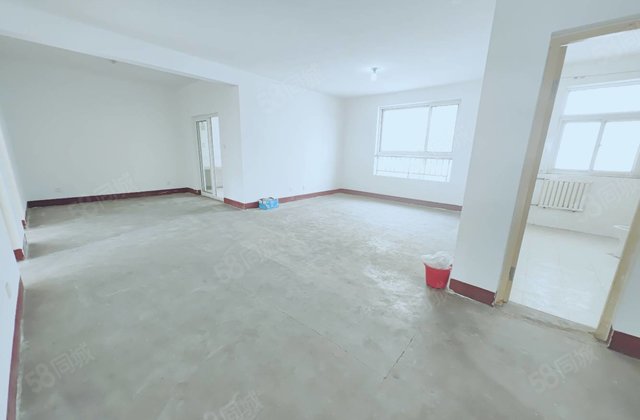 名人苑三期 2楼 带车库 城市主人，腾龙广场，东方双语