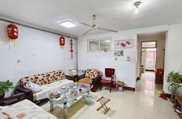 阳明      多层二楼，单价五千多停车方便