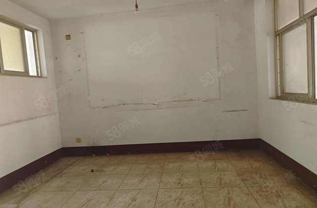 东昌湖边1楼3室 财局对过 东昌路 乐园 实验 急出售钥匙房