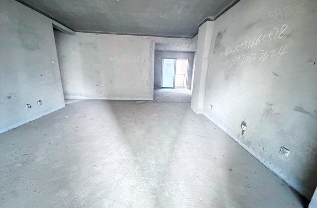 盛隆佳园4室2厅189.21㎡149万二手房图片