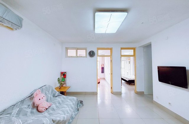 小三房 南北通透 出行方便 高楼层采光充足 医疗配套成熟