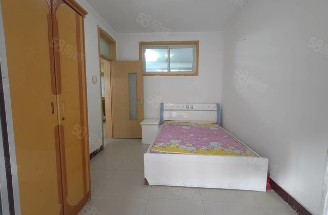 建设路水晶城东区一楼带院子 三室南北通透  看房子方便 随时