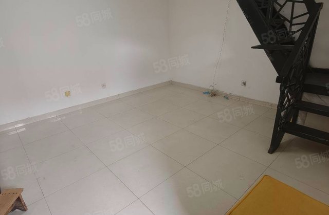 德胜门内大街平房小区1室1厅31.21㎡410万二手房图片