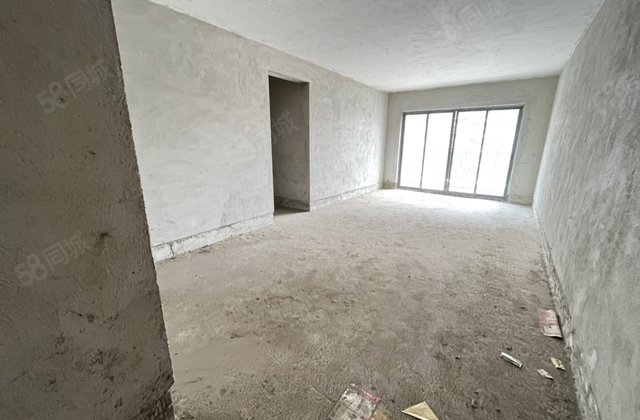 筠州花园二区南园4室2厅138㎡75.5万二手房图片