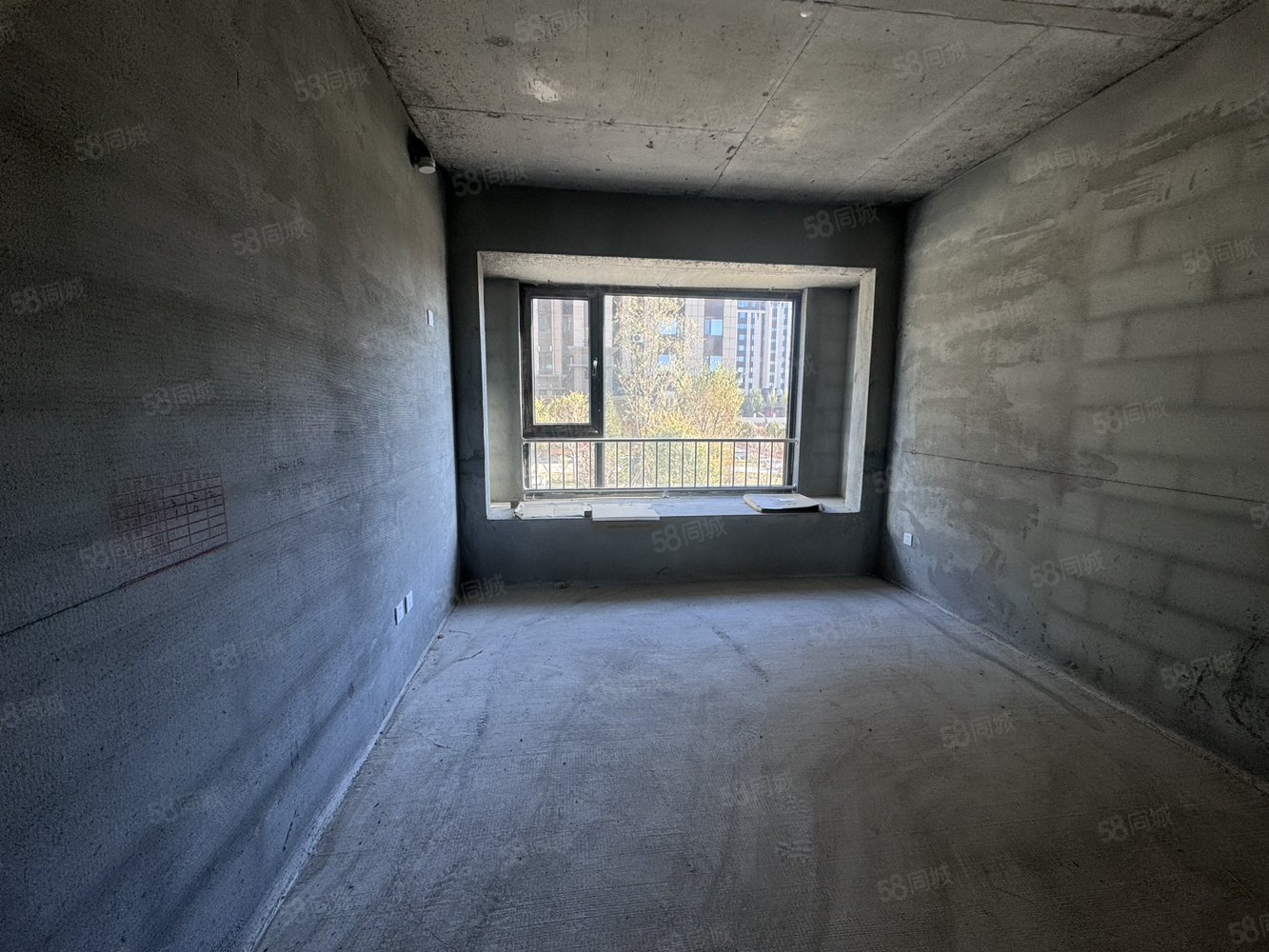 华韵锦园3室2厅2卫152㎡南北91万