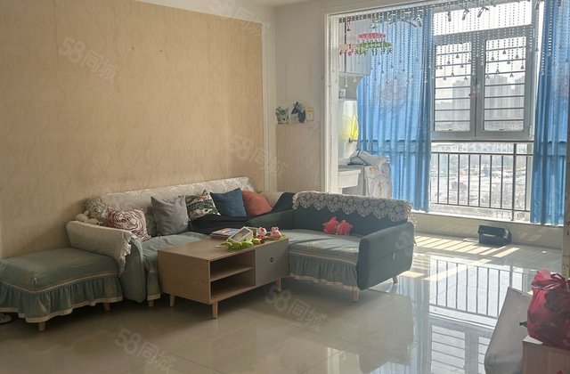 精装好房 南向采光好 紧邻小区广场送地下室 价格可议