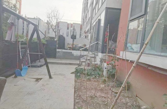 湖边一楼带院，1楼东边户，三室朝阳，中通时代豪园，北顺，实验