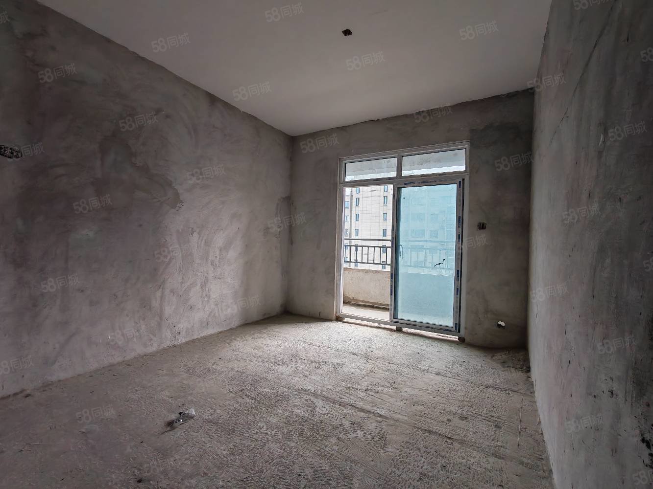 常隆花园2室2厅1卫82㎡南北38.8万