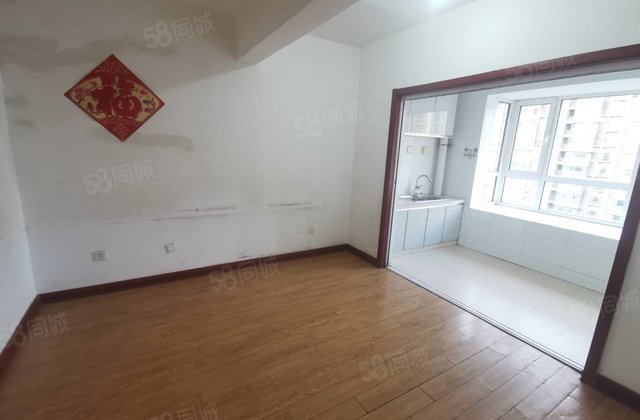 新东方龙湾 精装两居室 带车位 南北通透 急卖85万