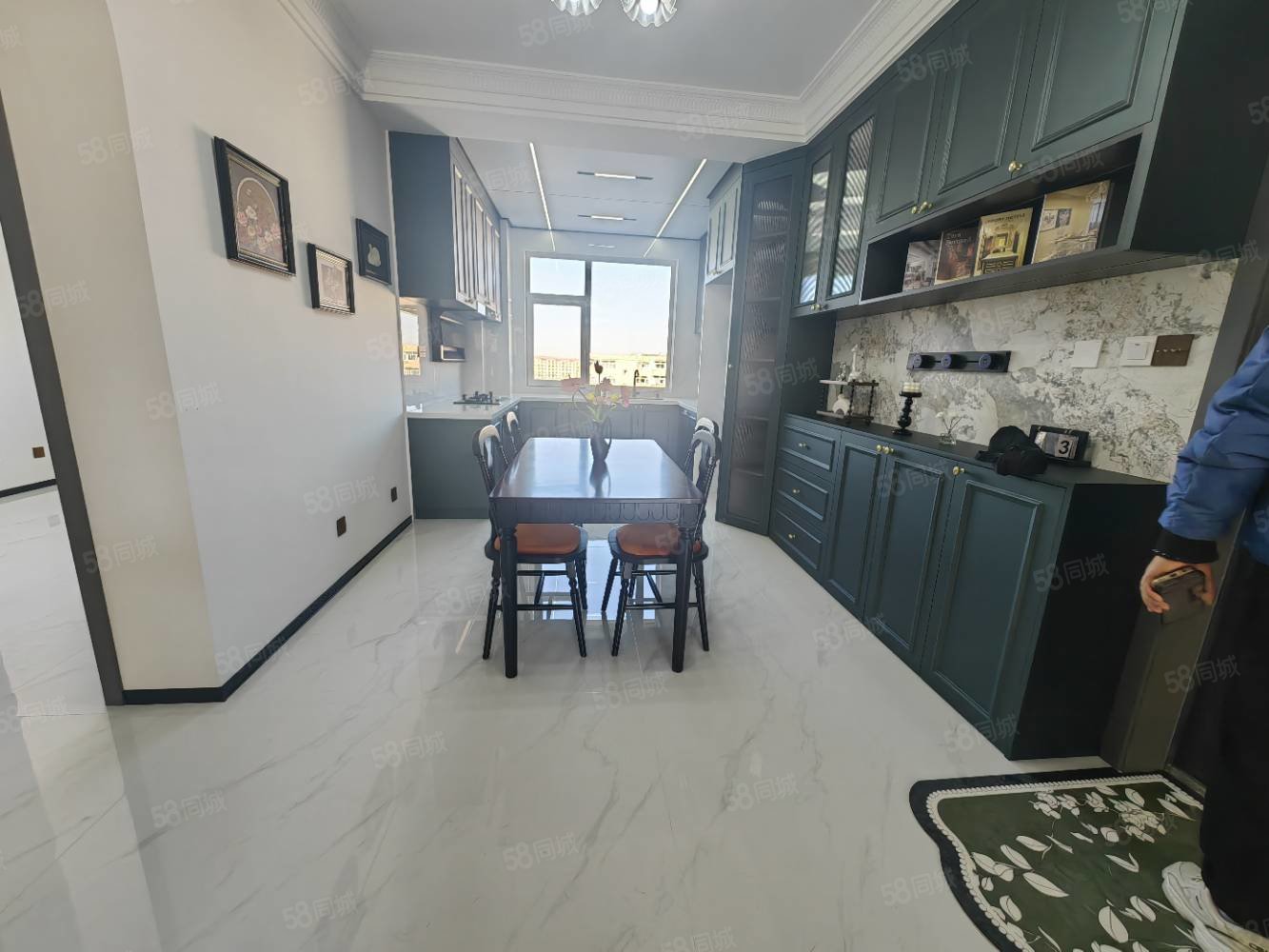 胜利嘉园3室2厅2卫124㎡南北85.8万