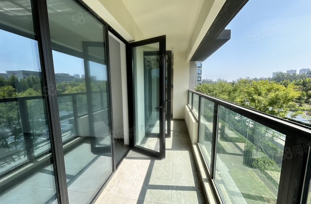 城市玖玺 学府印象三叶草 小高层 双卫 总价低的一套