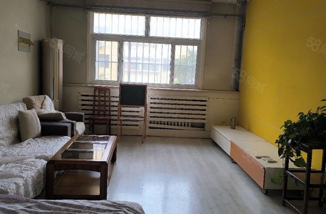 文轩 八中 闸口附近 电业局五院 大三室 三室朝阳 出行方便